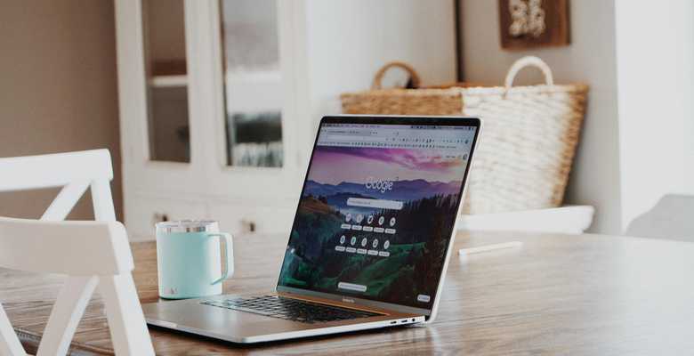 Which AI website builders are free in 2025?