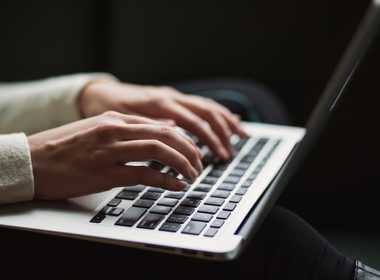 Long-form content in 2025: How AI can help with content creation