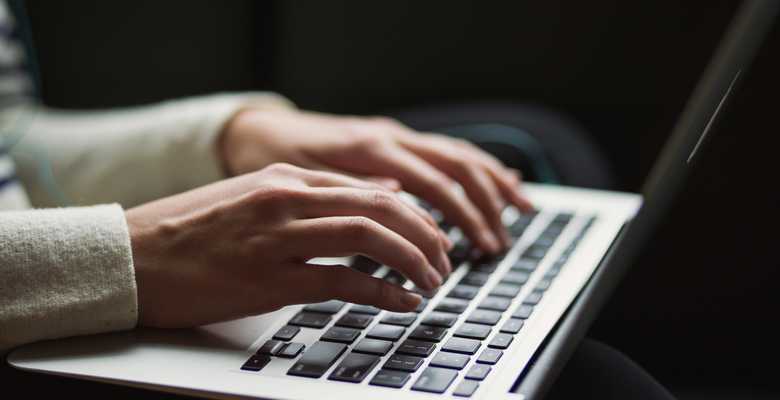 Long-form content in 2025: How AI can help with content creation